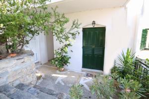 Studios Argyri Ikaria Greece