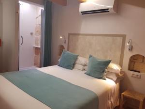 Economy Double Room room in My Rooms Ciutadella Adults only
