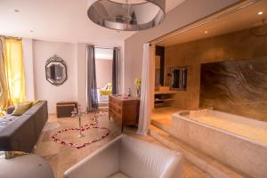 Hotels Le Gourguillon : photos des chambres