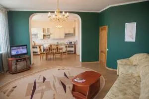 Apartment in 2 min from Poznyaky metro station - Kiev