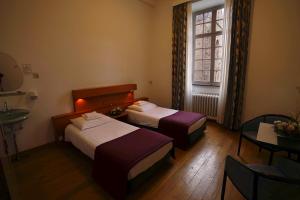 Economy Twin Room with Shared Bathroom room in Abdij Hotel Rolduc