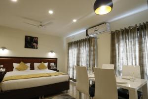 D Breeze Suites