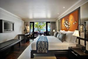 43/1 Phetkasem Beach Road, Hua Hin, 77110 Thailand.