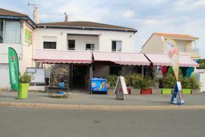 Hotels Au Petit Bonheur : photos des chambres