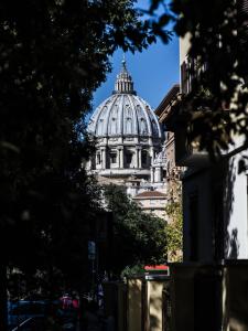 Saint Peter House Station