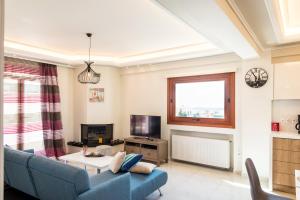 Leo - Unique Glyfada Apartment