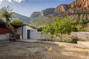 Colourfull Stone House Arkadia Greece