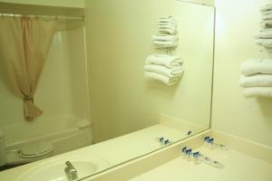 Queen Room with Two Queen Beds room in Americas Best Value Inn-Eloy Casa Grande