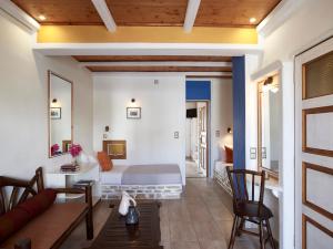 Polikandia Hotel Folegandros Greece