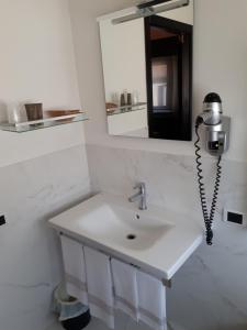 Double or Twin Room with Balcony room in Hotel Manuelina