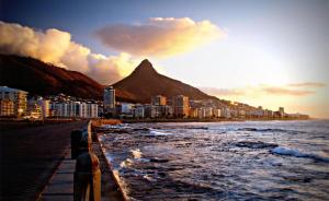 "Beach on Mouille Point"-battery backup for load shedding