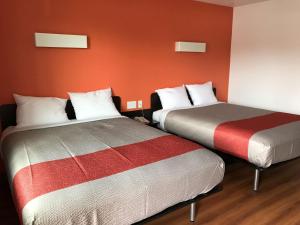 Queen Room with Two Queen Beds - Non-Smoking room in Motel 6-Crescent City CA