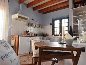 Maisons de vacances Stylish Holiday Home in Le Ch telet with Private Pool : photos des chambres