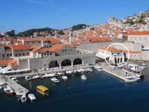 Old Town Port Apartments 