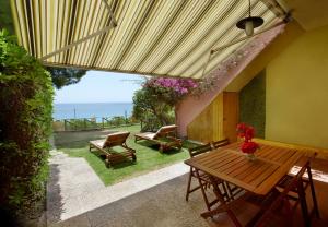 Pinus Village Sea Front Apartment