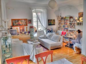 Old Town Port Apartments