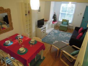 Pretty Victorian Cottage