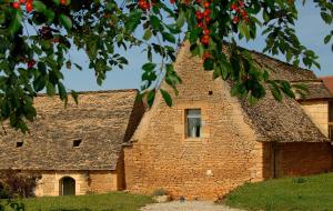 Maisons de vacances Gites de charme Le Cheyssignaguet : Maison de Vacances 4 Chambres