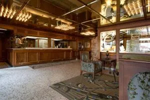 Crest Hotel - Prince Rupert