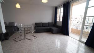 Harbour Apartment With Sea View