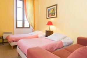 B&B / Chambres d'hotes Domaine Grand Guilhem : Chambre Triple Classique