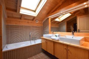 Chalets Chalet Imperial : photos des chambres