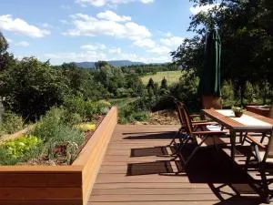 Venkovská pohoda s výhledem na Beskydy - Vělopolí