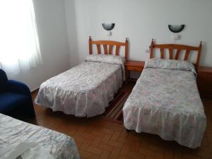 Triple Room room in Hostal del Mar