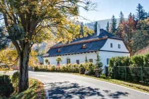 4 stjerner hotell Mezi plutky Čeladná Tsjekkia