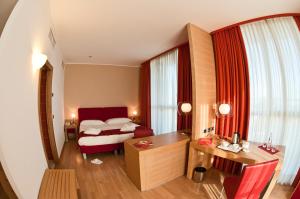 Suite (2 Adults) room in Hotel Remilia