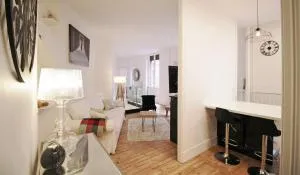 Toulouse - Alsace Lorraine - Languedoc-Place du Salin-Muséum Histoire naturelle- Jardin des plantes-Musée Augustins- Palais de Justice station métro Carmes ligne B - Тулуза