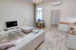 Your home near Parliament