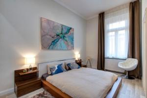 Your home near Parliament