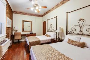 Double Room with Two Double Beds room in New Orleans Guest House