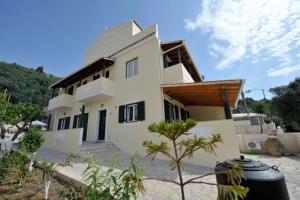 Votsalo Pool Apts