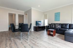 Tomaree Road, 19A 'The Villa', Nyaralók - Shoal Bay