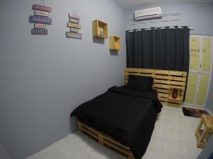 Little Blue House Kemaman Guesthouse