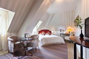 Hotels Chateau De Germigney : photos des chambres