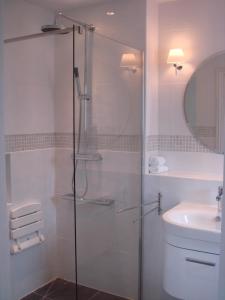 Super King Room with Balcony room in Gower View Luxury Bed & Breakfast