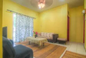 Budget Umi Homestay Kuching - Кучинг