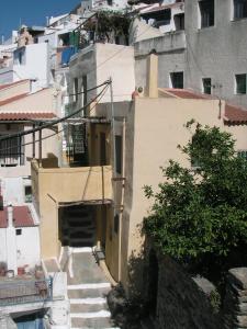 3-level doll house in Kea Ioulida/Chora, Cyclades Kea Greece