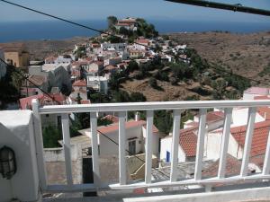 3-level doll house in Kea Ioulida/Chora, Cyclades Kea Greece