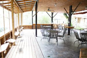 Tiki Loft 3