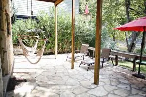 Tiki Lodge 2 - Third Crossing