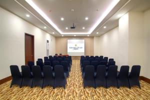 Golden Tulip Essential Makassar