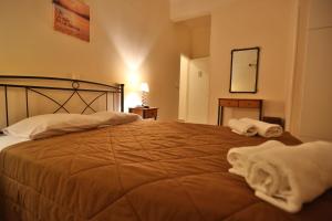 Central 9 Rooms Syros Greece