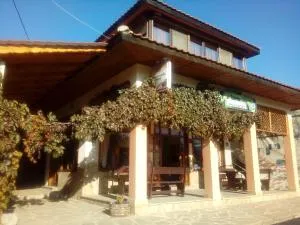 Hotel Ambrozia - Zseravna