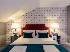 Dear Lisbon - Gallery House