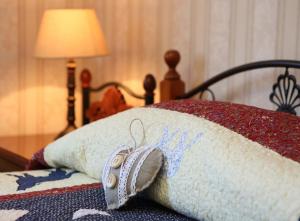 Standard Double Room with Shared Bathroom room in Nikolin Park Guest House