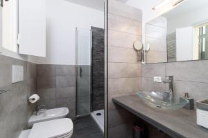 Apartment with Balcony room in White Terrace Ostilia